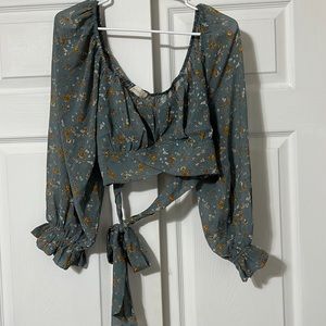 Women's Cropped Tie Long Sleeve Top